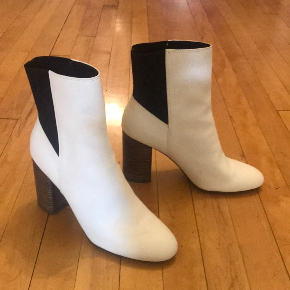 Dolce Vita White Leather Boots